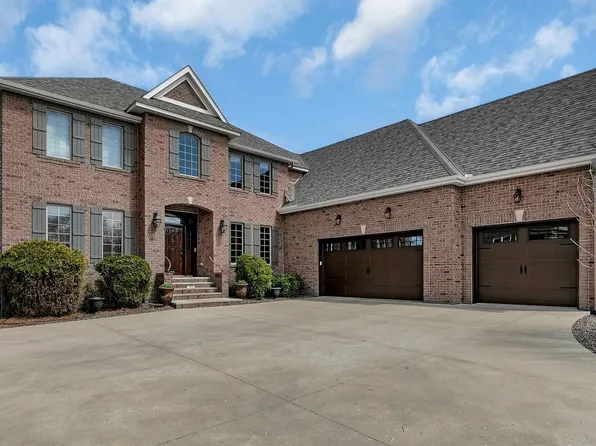 1594 Blackberry Ct, Sartell, MN 56377