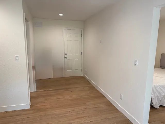 163 E 10th Ave #1 — Photo 3