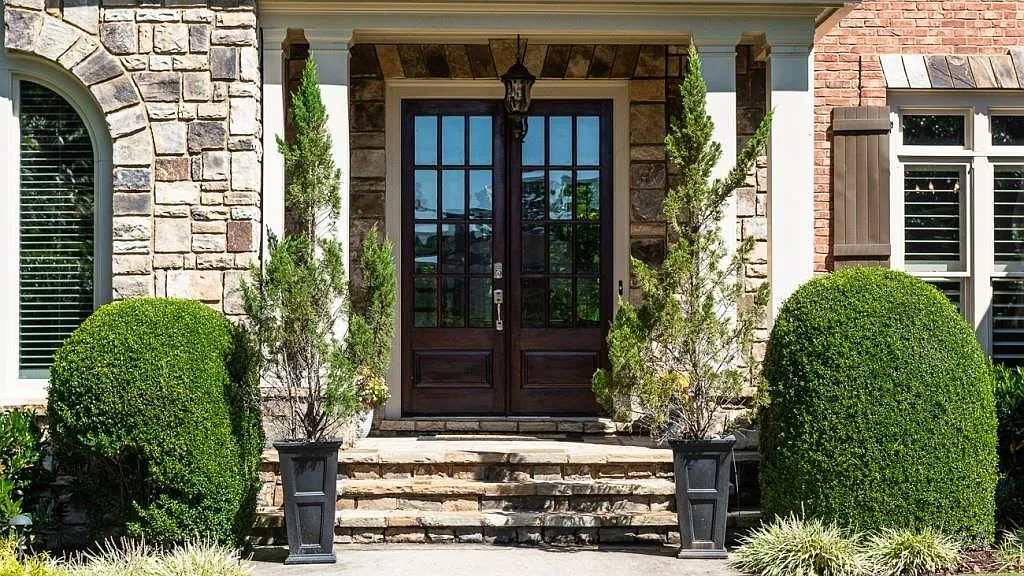 7 bed, 9.0 bath, 8650 sqft, $10,000 — Photo 4
