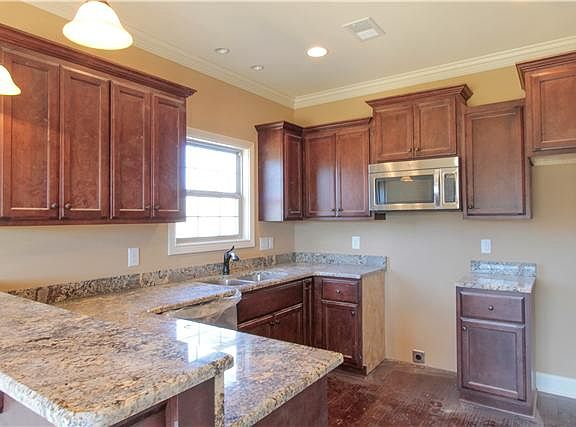 4th image of 40 Harbor Pointe #79-lot 79