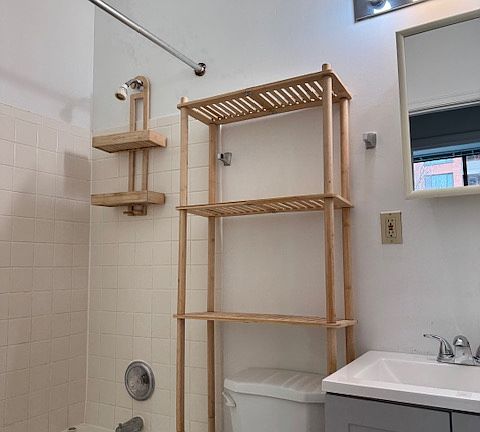 5th image of 1011 Arlington Blvd #312