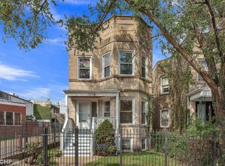 1718 W Morse Ave, Chicago, IL 60626