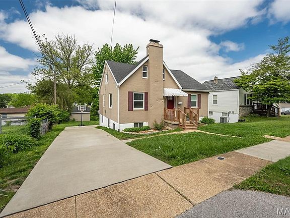 2nd image of 2217 Hood Ave