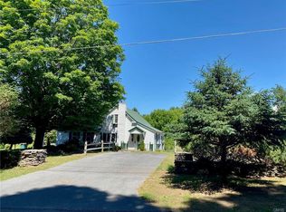 12482 Chestnut Ridge Rd, Sackets Harbor, NY 13685