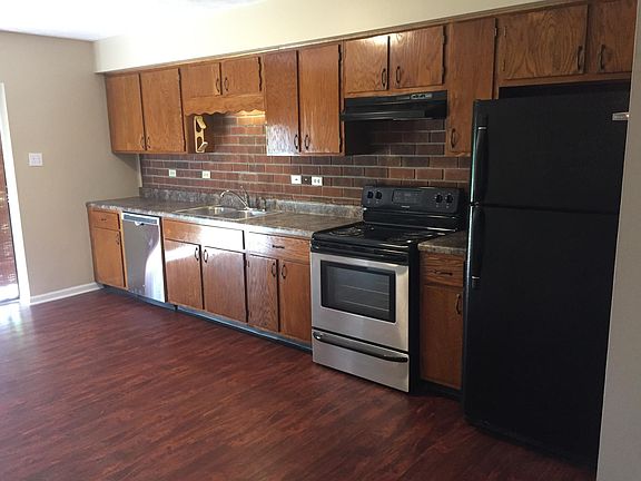 3rd image of 723 Bethany Ct