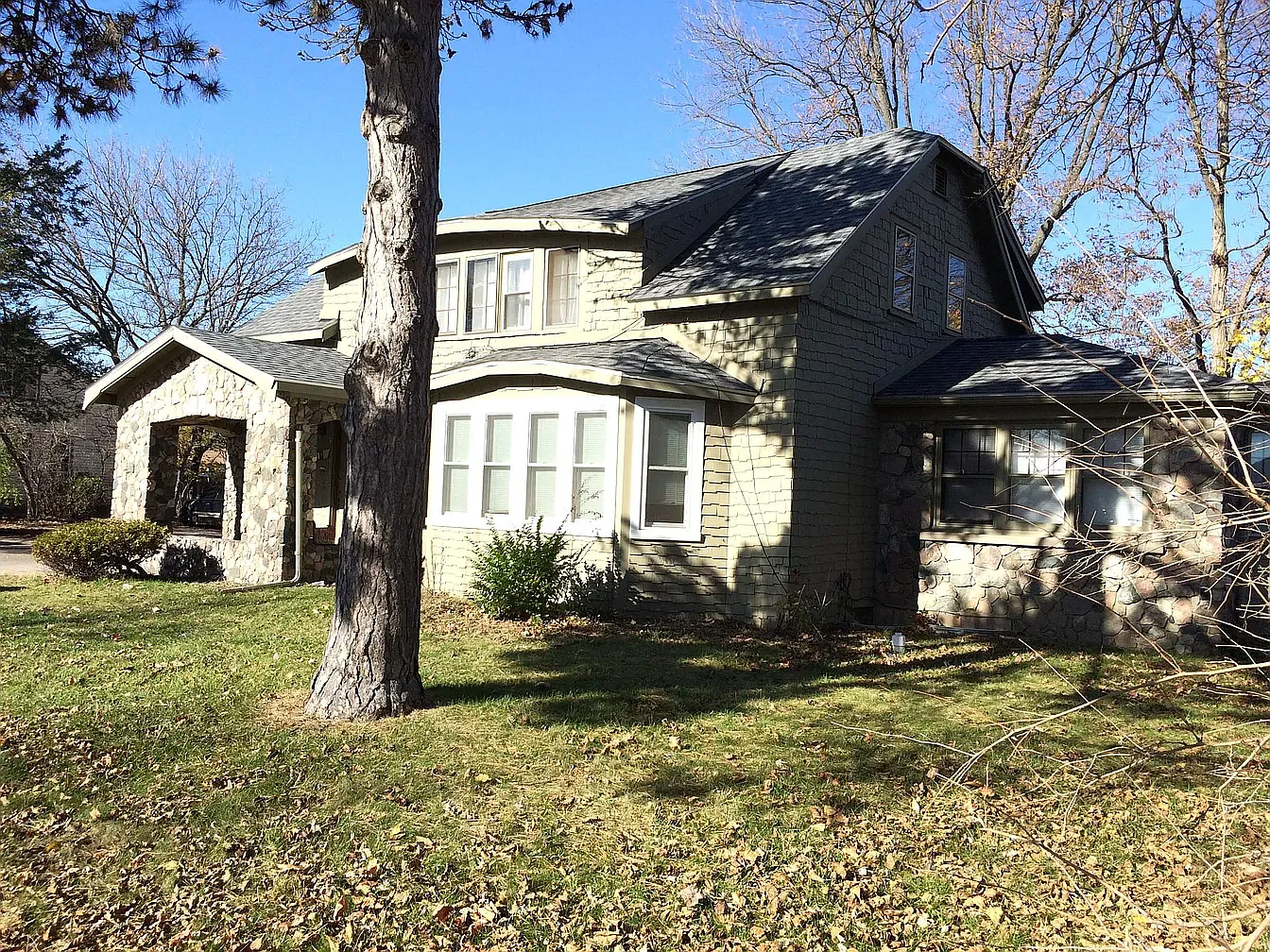 2 bed, 800 sqft, $1,250 — Photo 1