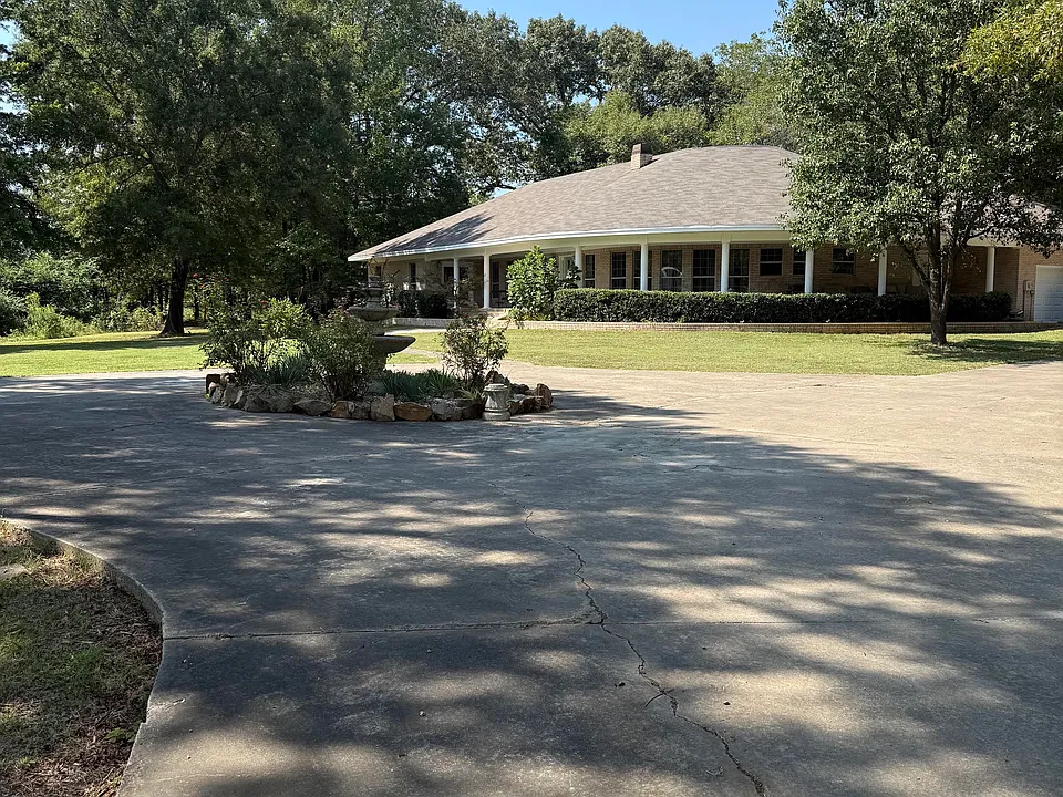 19 Turtle Pond N
