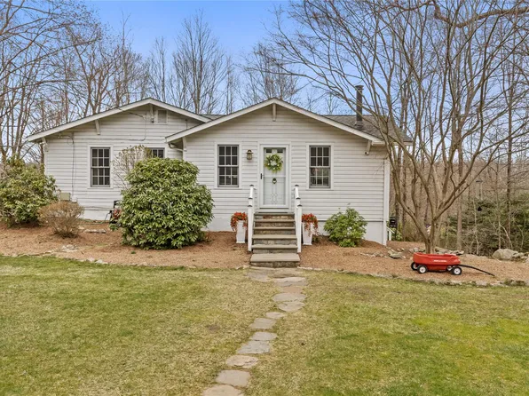22 Smalley Corners Road, Carmel, NY 10512
