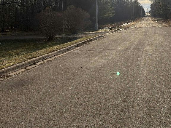 5th image of 445 5th St SW