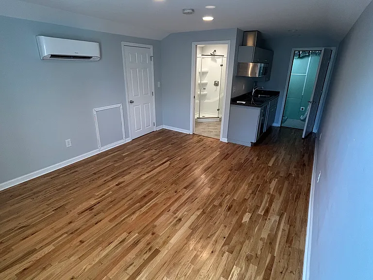 519 Snyder Ave #B — Photo 5