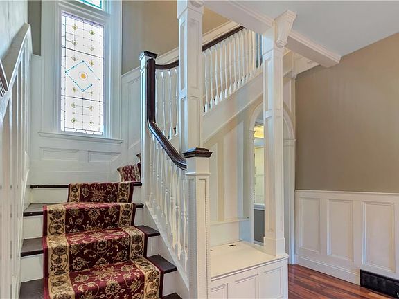 2nd image of 227 Woodbridge Ave