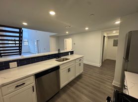 901 Quarry, 113 (Loft)
