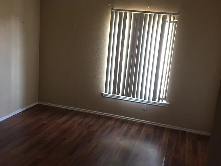 712 Meadowlark Dr — Photo 15