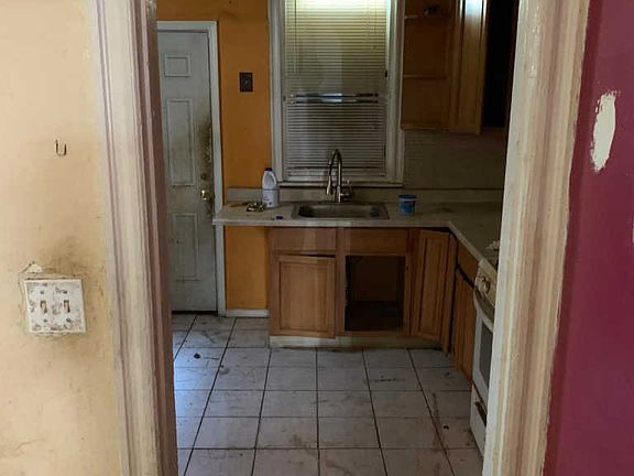 5th image of 3236 N Bambrey St