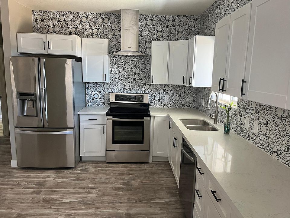 1st image of 2314 W Solano Dr