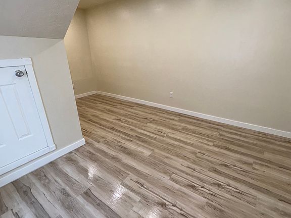5th image of 1100 Karns Ave Unit 4