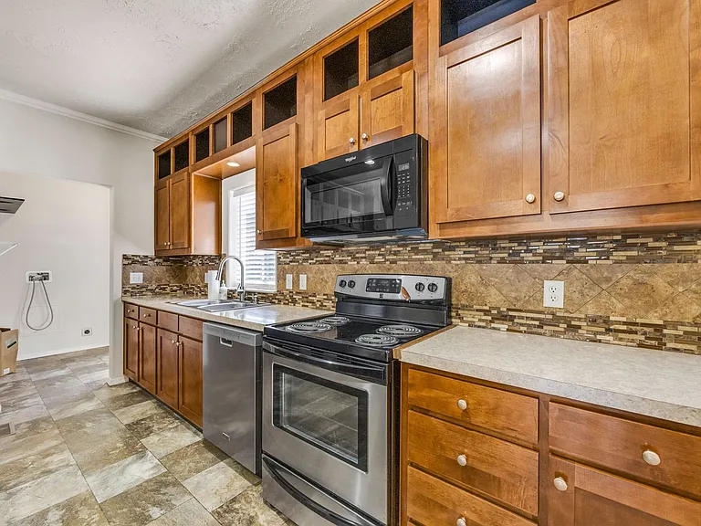 225 Wilson Rd — Photo 12