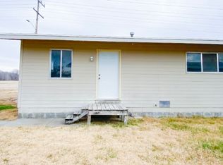 106 9th St #2, Ogden, KS 66517