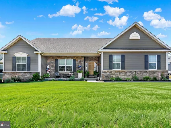 113 Sianna Cir, Wernersville, PA 19565