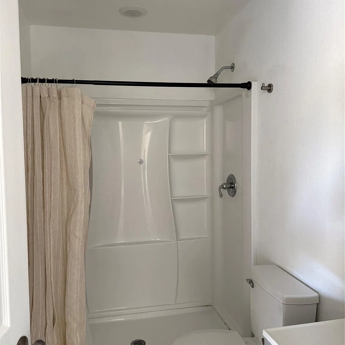2 bed, 1.0 bath, 750 sqft, $1,200 — Photo 4