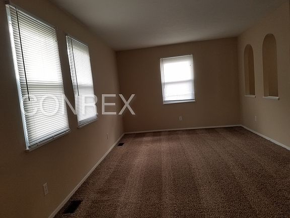 3rd image of 11443 Lincolnshire Dr