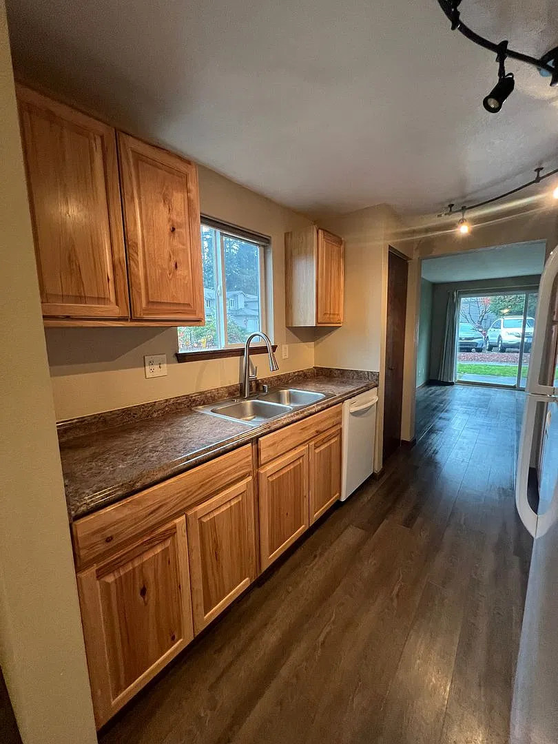 3929 NW Fairway Lane, Bremerton, WA 98312 — Photo 2