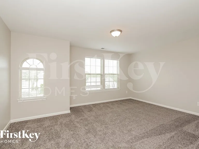 124 Alborn Dr — Photo 12