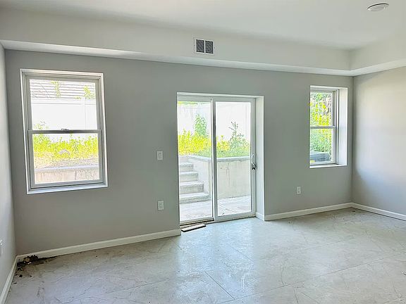 2nd image of 84 Logan Ave Floor 1