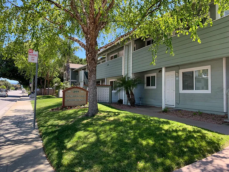 499 N Fair Oaks Ave #11 — Photo 8