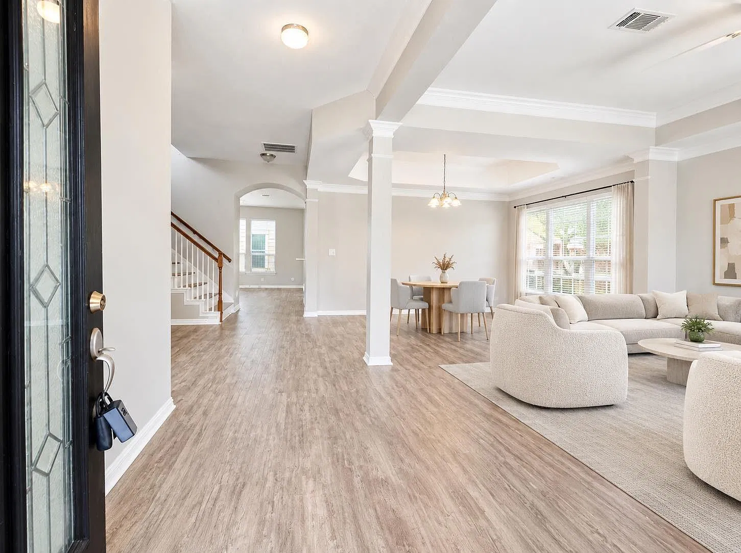 4 bed, 3.5 bath, 3048 sqft, $2,950 — Photo 2