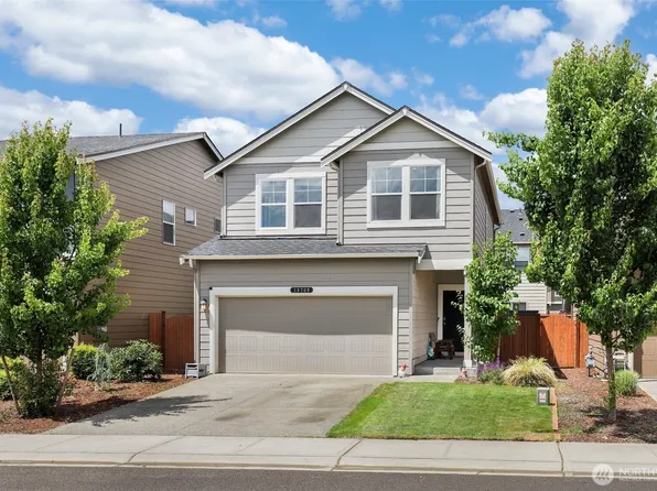 18708 Emmons Court E, Puyallup, WA 98374