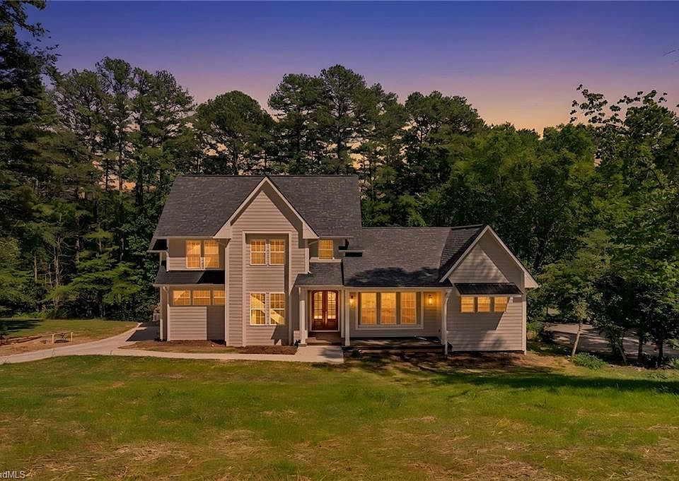 1st image of 2592 Fox Ridge Rd