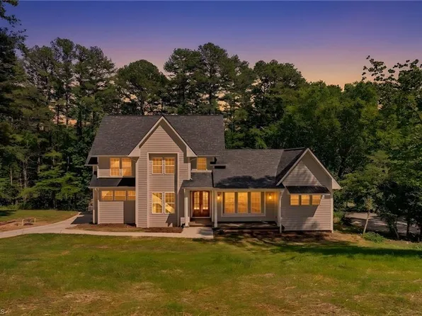 2592 Fox Ridge Rd, Asheboro, NC 27205