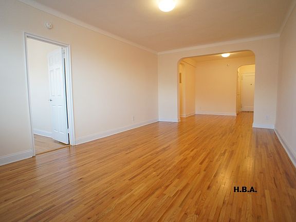 4th image of 6939 Yellowstone Blvd APT 517