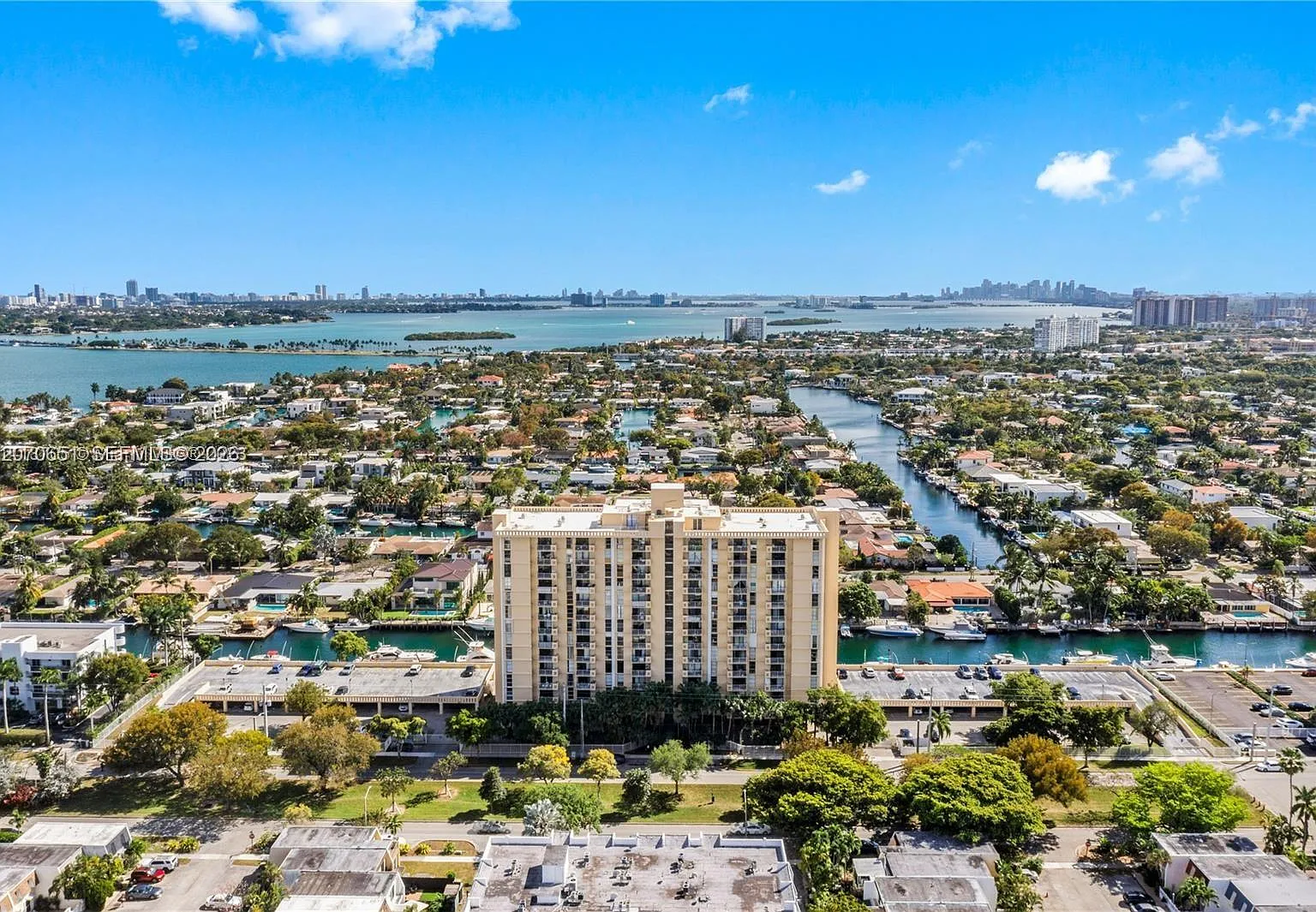 Vecino Del Mar Condo — Photo 3