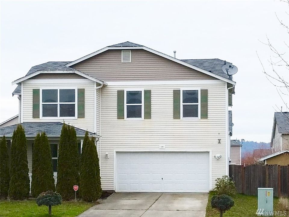 1st image of 109 Voss St NE