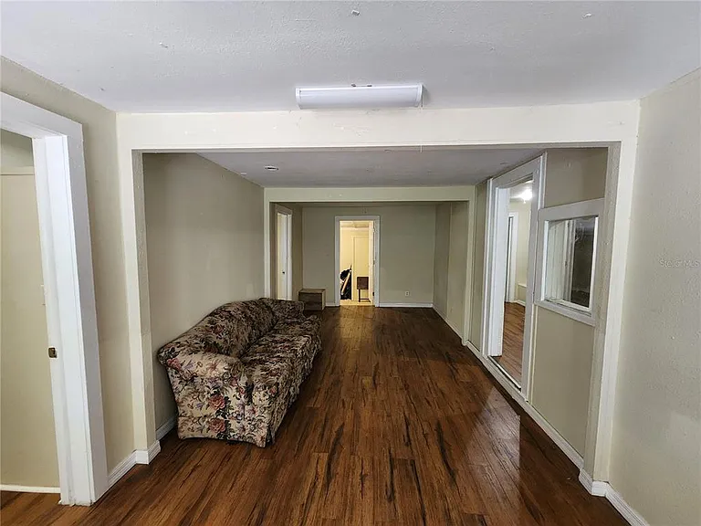 1623 SE 3rd Ave — Photo 36