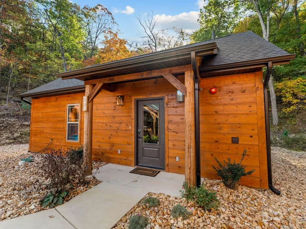175 Campfire Pass, Hollister, MO 65672