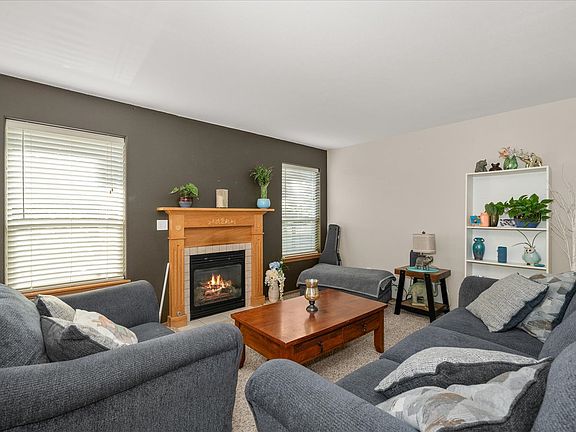 Living room from kitchen - 16809