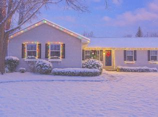 6298 Marsh Rd, Cottrellville, MI 48039