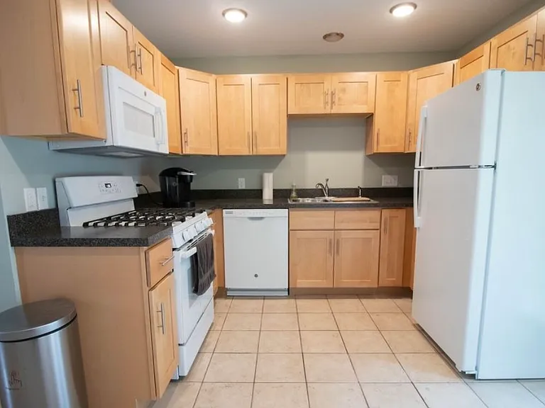 1003 Carrier Creek Blvd NE — Photo 2
