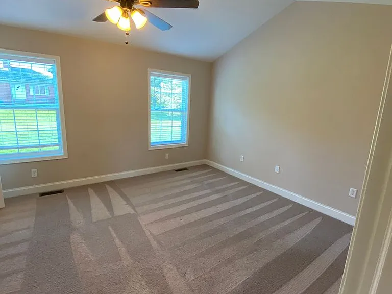 2171 Versailles Dr — Photo 2