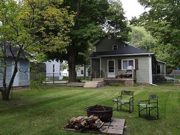 3rd image of 212 W Marshall St