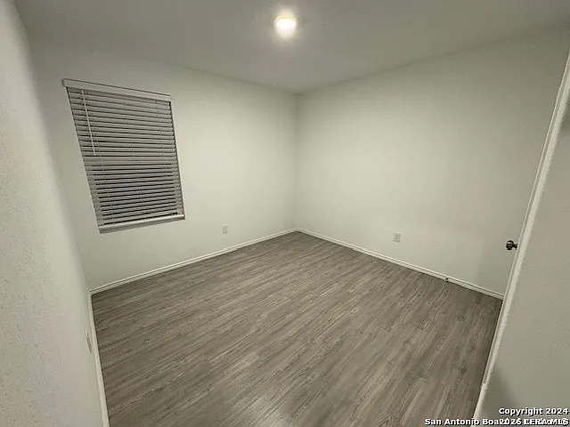 7010 Solar Rdg — Photo 12