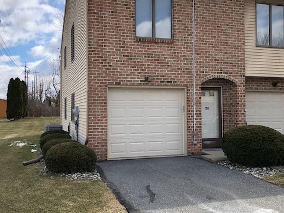 1st image of 443 Vera Cir #J
