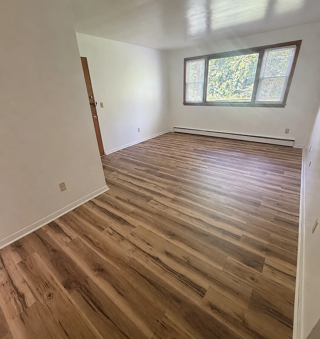 112 Brewer Dr. - 3 — Photo 2