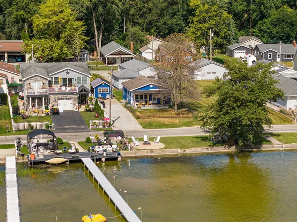 6172 S County Road 210, Knox, IN 46534