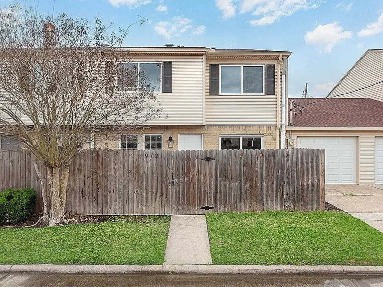 972 Park Meadow Dr — Photo 1