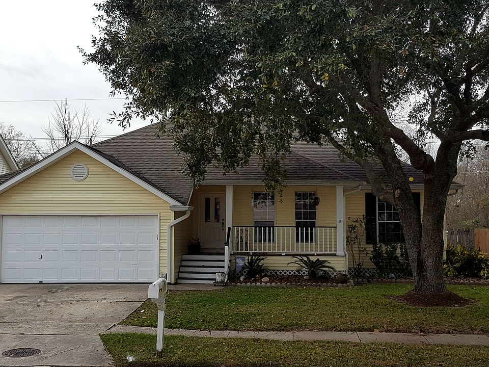 1st image of 214 Madewood Dr