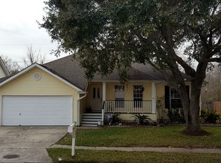 214 Madewood Dr, Destrehan, LA 70047